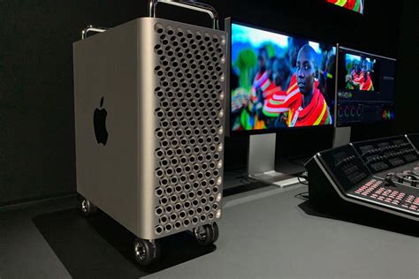 Apple Mac Pro Quad-Core Desktop Computer Workstation MC560LL/A