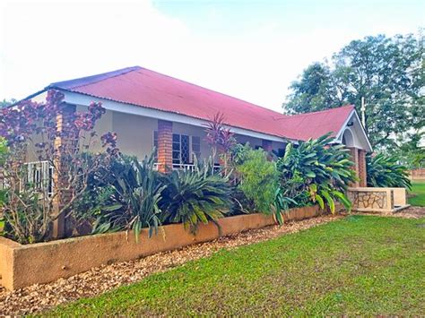 MURCHISON BASECAMP (Masindi) - Hostel Reviews & Photos - Tripadvisor