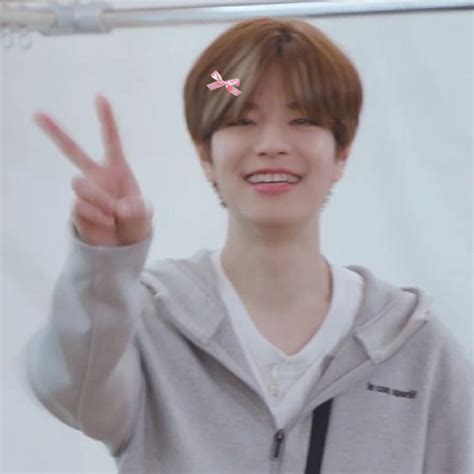 [ 🐾 𝖘 _ 𝖈𝖑𝖆𝖘𝖘 ] | Stray kids seungmin, Smile icon, Crazy kids