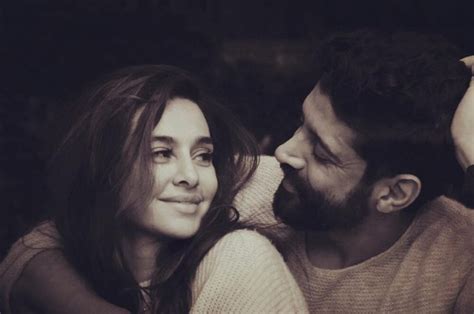 Farhan Akhtar - Shibani Dandekar Marks First Dating Anniversary Via ...