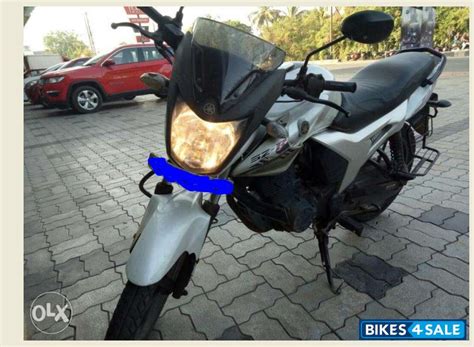 Used 2012 model Yamaha SZ-R for sale in Palakkad. ID 161866. White ...