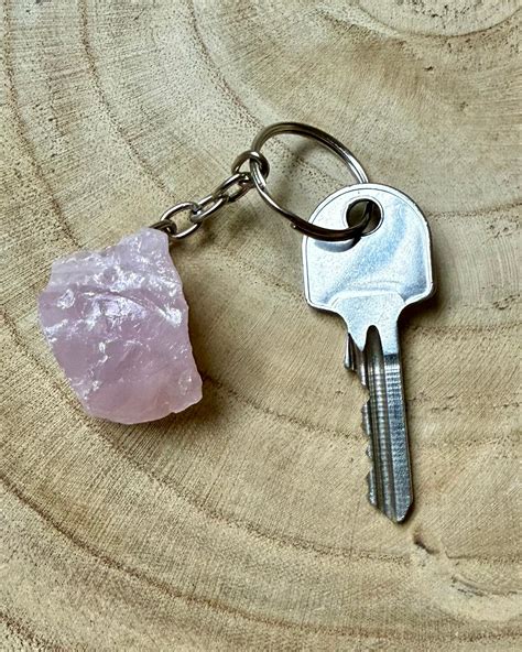 Sleutelhanger Rozekwarts ruw – Lola, Moon and Stars