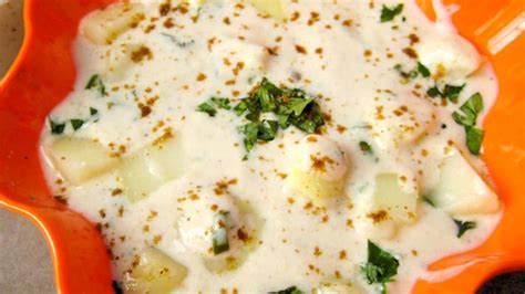 Raita Recipe: मिनटों में तैयार करें आलू का रायता, खाकर आ जाएगा मजा ...