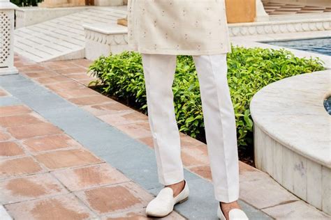 Voguish Diwali dresses for men to buy this festive season