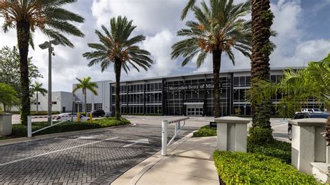 Mercedes-Benz of Miami, FL Car Dealership, Lease & Service