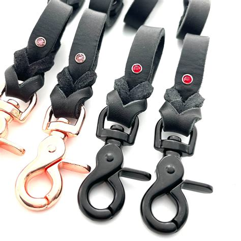 Steigbügelhalter Strass - praktischer Sattelschmuck aus Fettleder mit ...