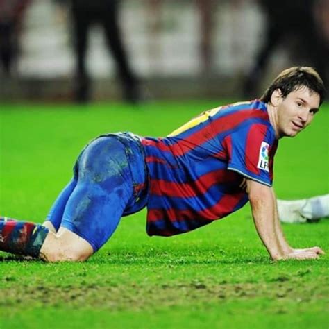 Lionel Messi looks cute in this pic