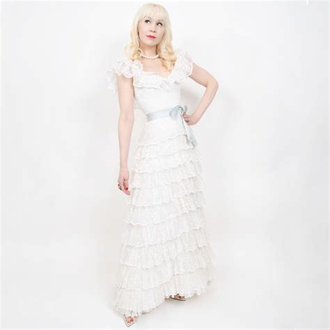 1978 Chanel Haute Couture White Eyelet Cotton Off-Shoulder Tiered Bridal Gown For Sale at 1stDibs