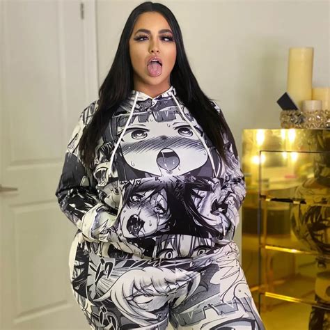 Diamond Doll | Scrolller