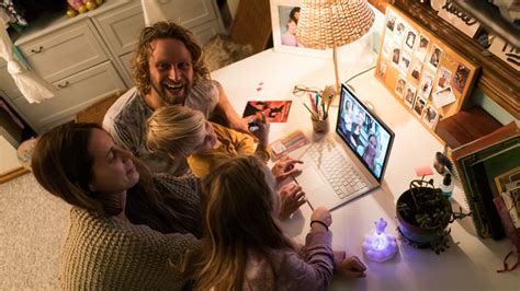 Microsoft to launch Teams for Personal Life even as Skype continues to ...