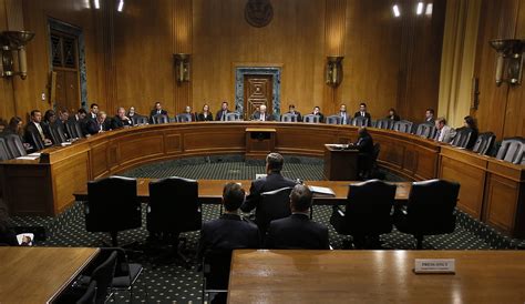 Senate Committee 的图像结果