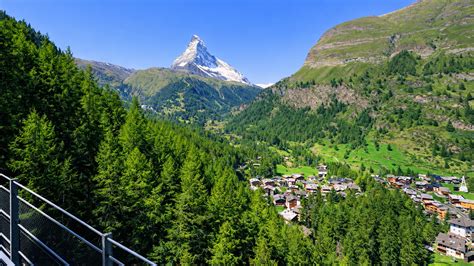 Gornergrat Bahn Zermatt scenic train to the Alps (4K)