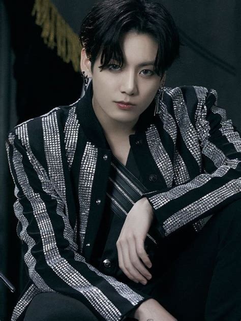 BTS member Jungkook’s hottest concert looks