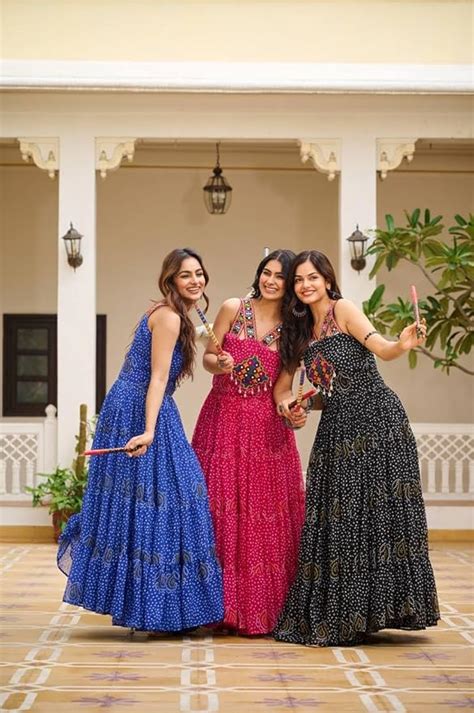 ISHAANCHI Women’s Navratri Bandhani Gown – Georgette with Gamathi Work ...