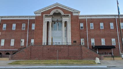 Onslow County Courthouse in Jacksonville, North Carolina - Zaubee
