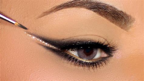 Rezultat imagine pentru Double Winged Eyeliner Tutorial