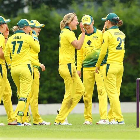 Ellyse Perry 3rd woman to get 150 ODI wickets | Femina.in