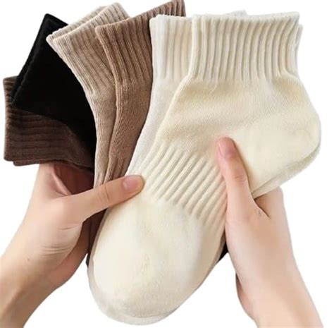 Amazon.in Bestsellers: The most popular items in Women's Athletic Socks