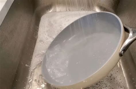 Ceramic Cookware Pros and Cons - Healthy Cookware Lab