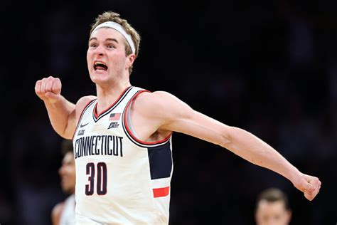 Liam McNeeley full NBA Draft profile, fit with the Charlotte Hornets