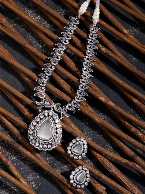 Fashion Jewelry - Buy Exclusive Fashion Jewellery Online - The Loom