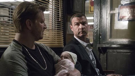 Watch Ray Donovan Season 4 Episode 4: Federal Boobie Inspector - Paramount+