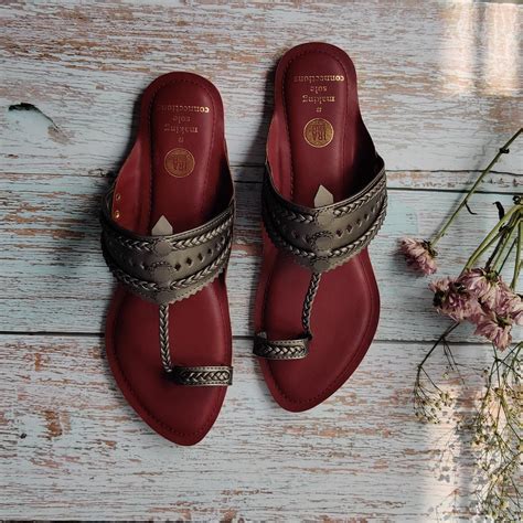 Maroon and Metallic Grey Faux Leather Kolhapuris – irasoles