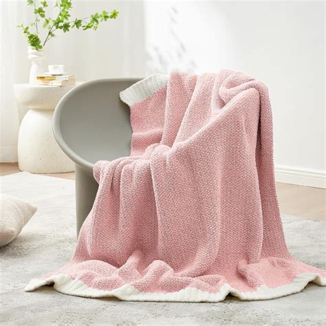 Amazon.com: Snuggle Sac Pink Throw Blanket, Valentines Throw Blankets ...