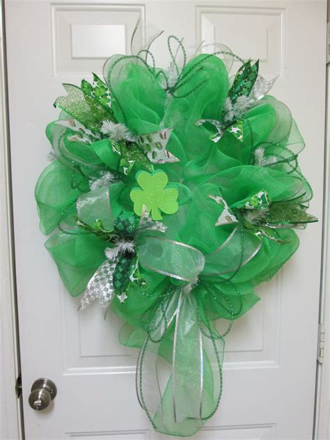 St Patricks Day wreath | Wreaths, Wreaths st patricks, Deco mesh wreaths