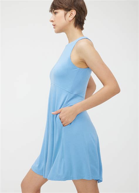 Kit + Ace: Timeless Technical Clothing For Men and Women
– Kit and Ace