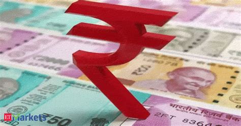 Rupee trades in narrow range against US dollar - The Economic Times