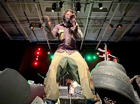 Uma abordagem atemporal em declaração de paz, de Azagaia | Meer