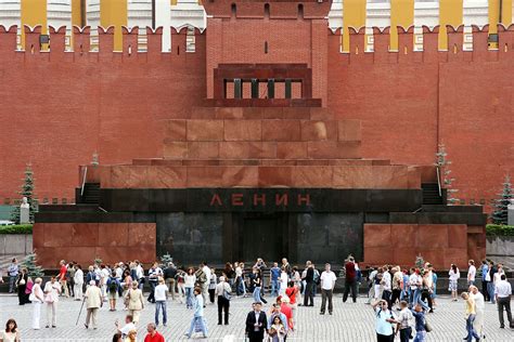 Мавзолей Ленина в Москве: режим работы и цена билетов 2026