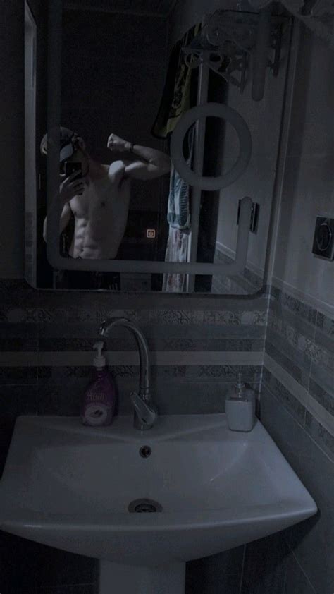 Pin de Iker en me | Poses para fotos hombre, Fotos hombres, Poses para ...