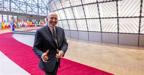 Trump to decide if China can buy Nvidia's H200 chip, US Commerce ...