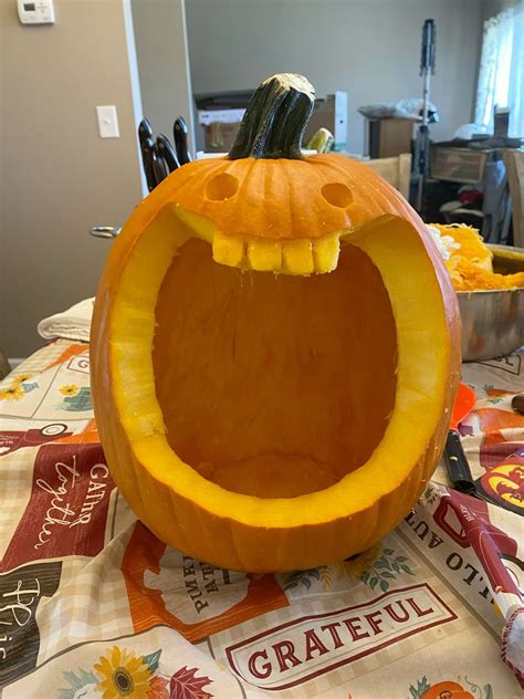 Pin by Sarah Twaddell on Halloween!! | Halloween pumpkin carving ...
