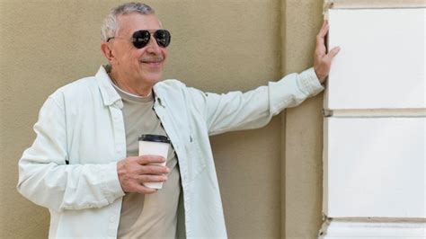 OIP.d8aEdBYLICbsrij84eAOgwHaEK