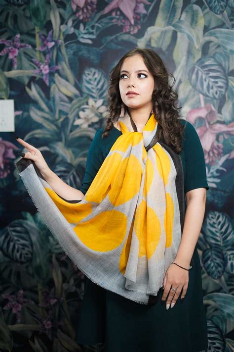 Big Polka Dot Stole – The Shawl Studio