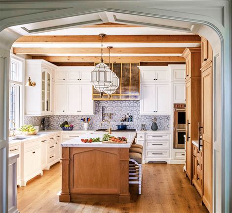 Cottage Style Kitchen Designs - Wood Or Laminate
