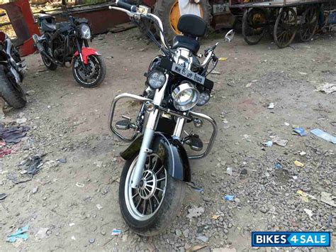Used 2012 model Hyosung ST7 for sale in Mumbai. ID 126387. Black colour ...