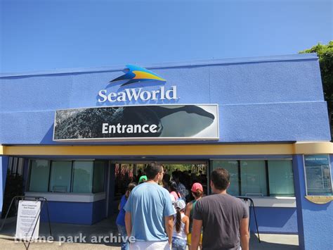 Manta Sea World San Diego | Theme Park Archive