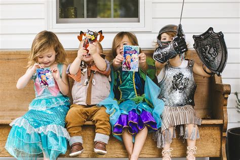 Buy Bendon Mini Play Packs, Each with Mini Coloring Book, 2 Mini ...