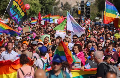 What does bisexual mean? Learn about the 'B' in LGBTQ.