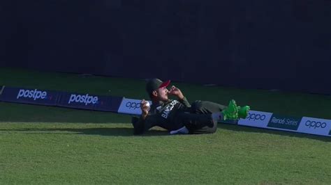 BAN vs PNG | Twitter reacts as Mohammad Naim's flying catch light up ...