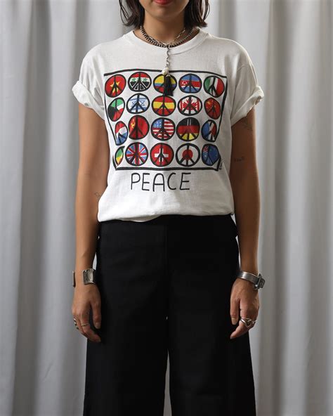 1990's Peace / Printed T-Shirt | Witty Vintage