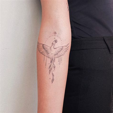 Minimalist Phoenix Tattoo Design: Symbolism and Style Guide
