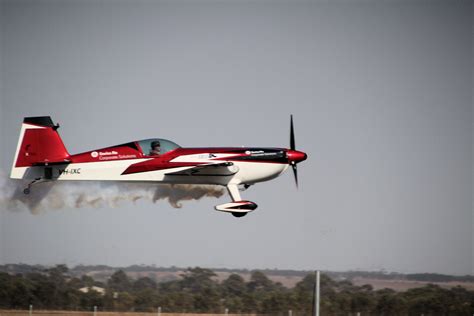 Extra Flugzeugbau EA300 - Destination's Journey