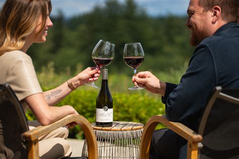 VISIT - Hawks View Winery