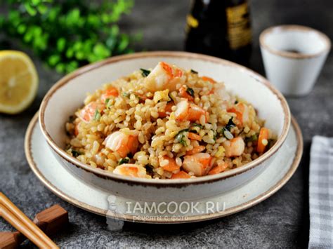 Жареный рис с креветками по-тайски (с яйцами) — рецепт с фото пошагово