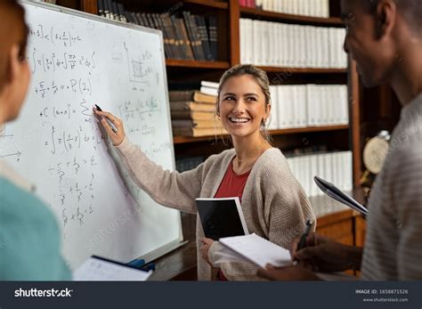 Math Classroom 的图像结果